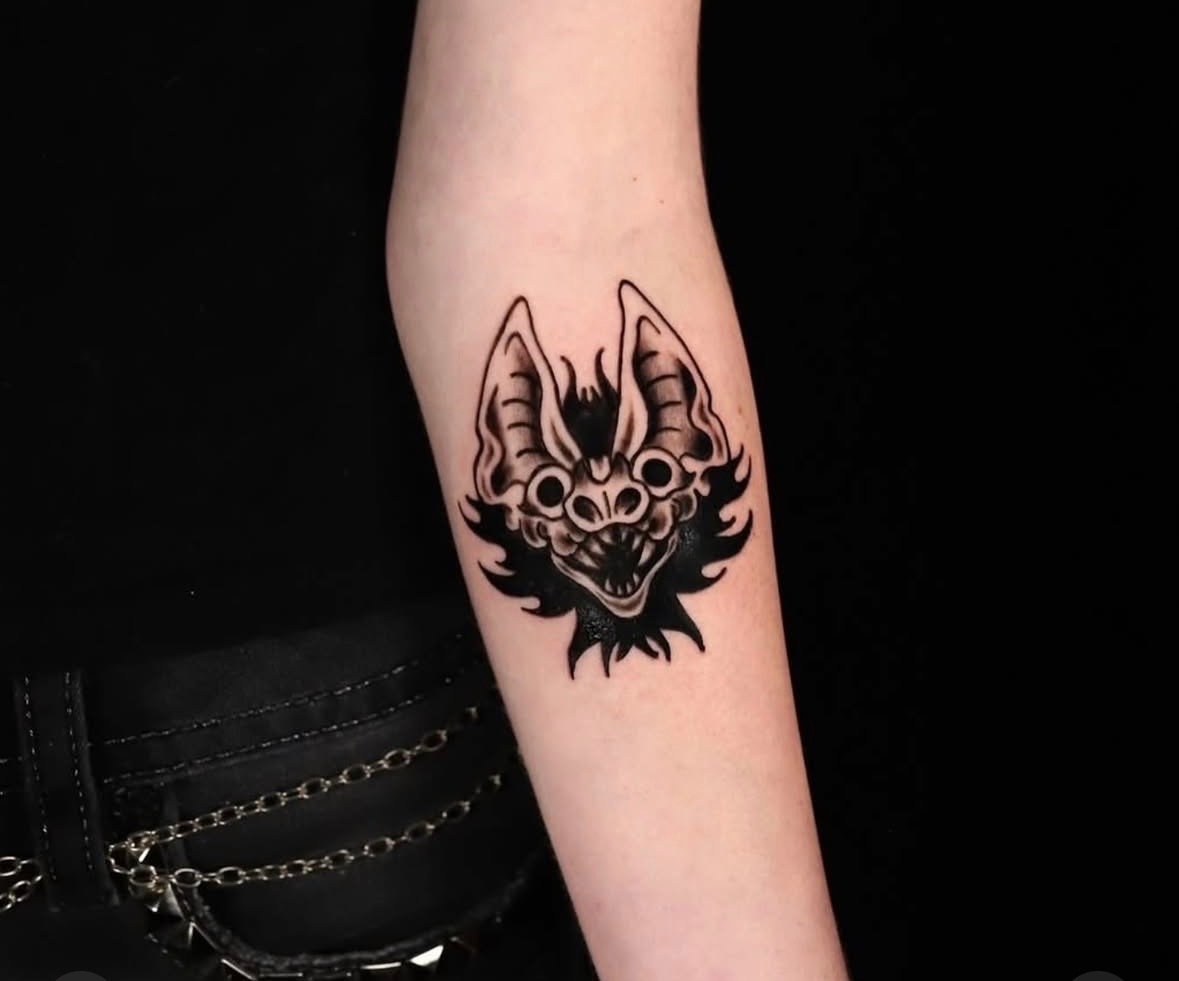 Varona Sharp tattoo 12